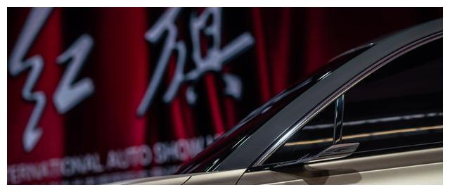 全新红旗E115实拍,定位全尺寸旗舰级SUV,对标宝马X7/奥迪Q8