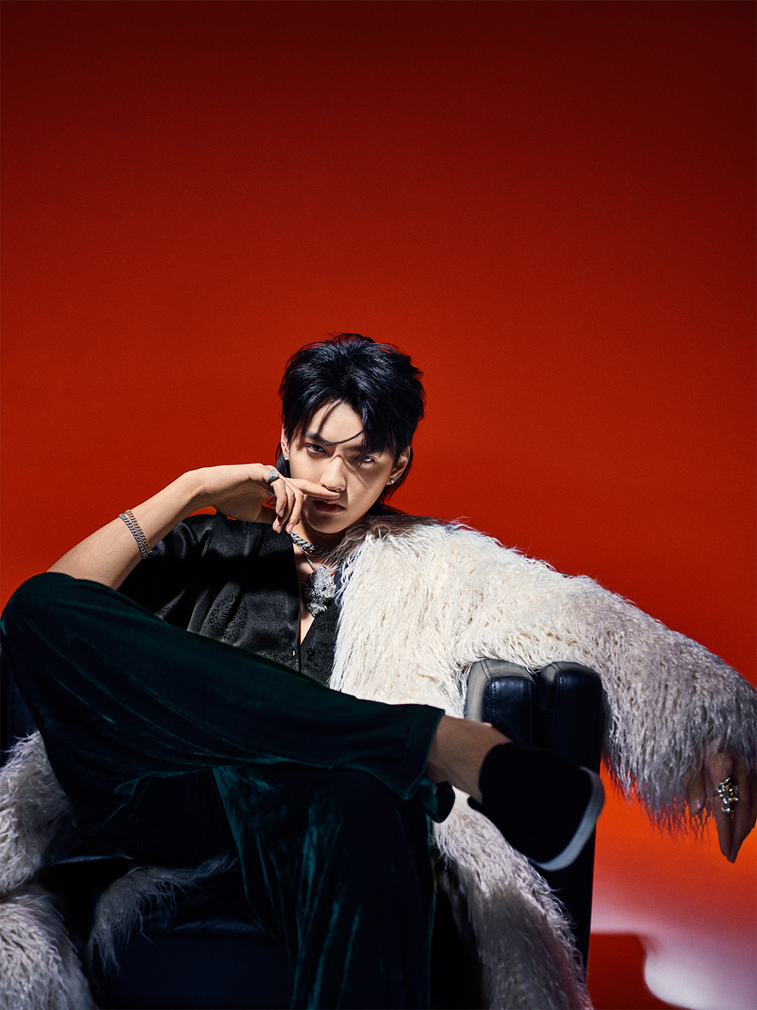 “天·地·东·西·ALIVE TOUR”：见证面面俱到的凡式美学