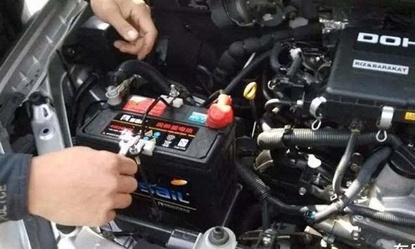 车子长时间停放怎么办，老司机：这4个问题解决了就不怕