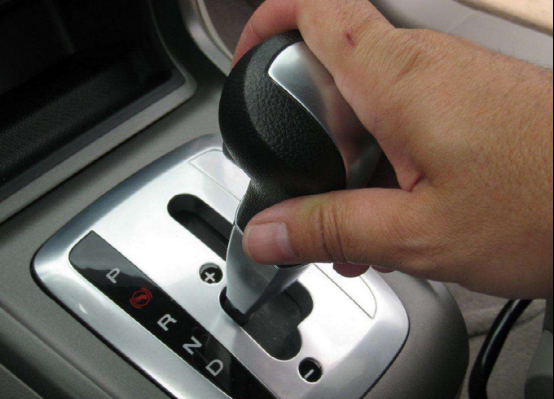 买车选自动挡还是手动挡好聪明人都会这样选,