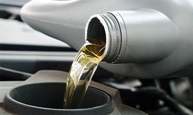 机油5000公里一换？这句话骗了国人十几年！这才是最佳更换时