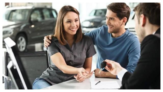 只买车不在店里买保险上牌，老司机教你一招，4S店也没办法！