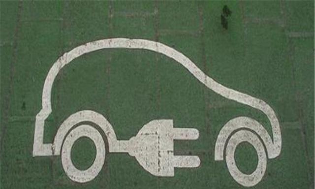 一次自驾游，揭开了新能源汽车遮羞布？车主：当初应该买燃油车！