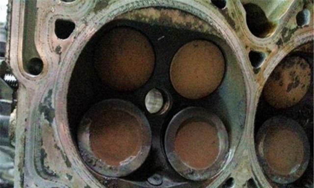 缸内直喷发动机清理积碳是“扯淡”？修车师傅：划重点，顺利毕业