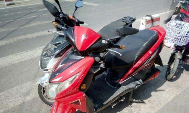 电动车电瓶要换？维修师说漏嘴，用这1方法电瓶多用三年不成问题