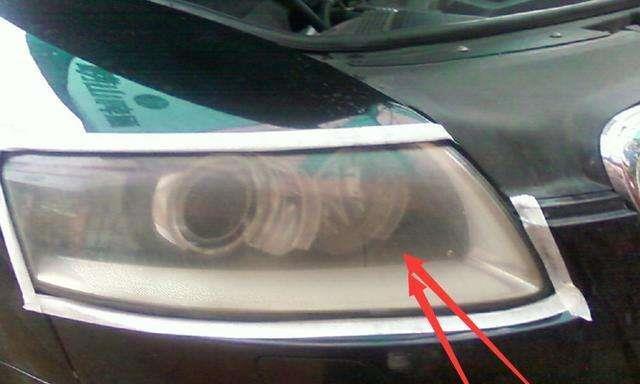 汽车大灯发黄怎么解决？别去4S店花钱，教你用它擦一次干净铮亮