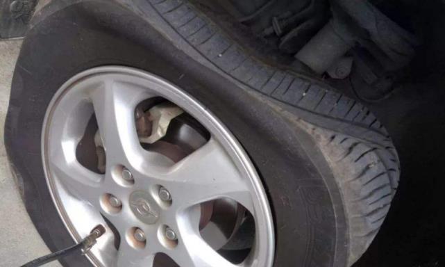 汽车轮胎最多能用多久？修车工一语戳破，最好别超过这个时间