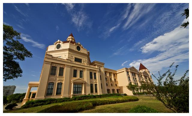 上海外国语大学2019年本科录取分数线