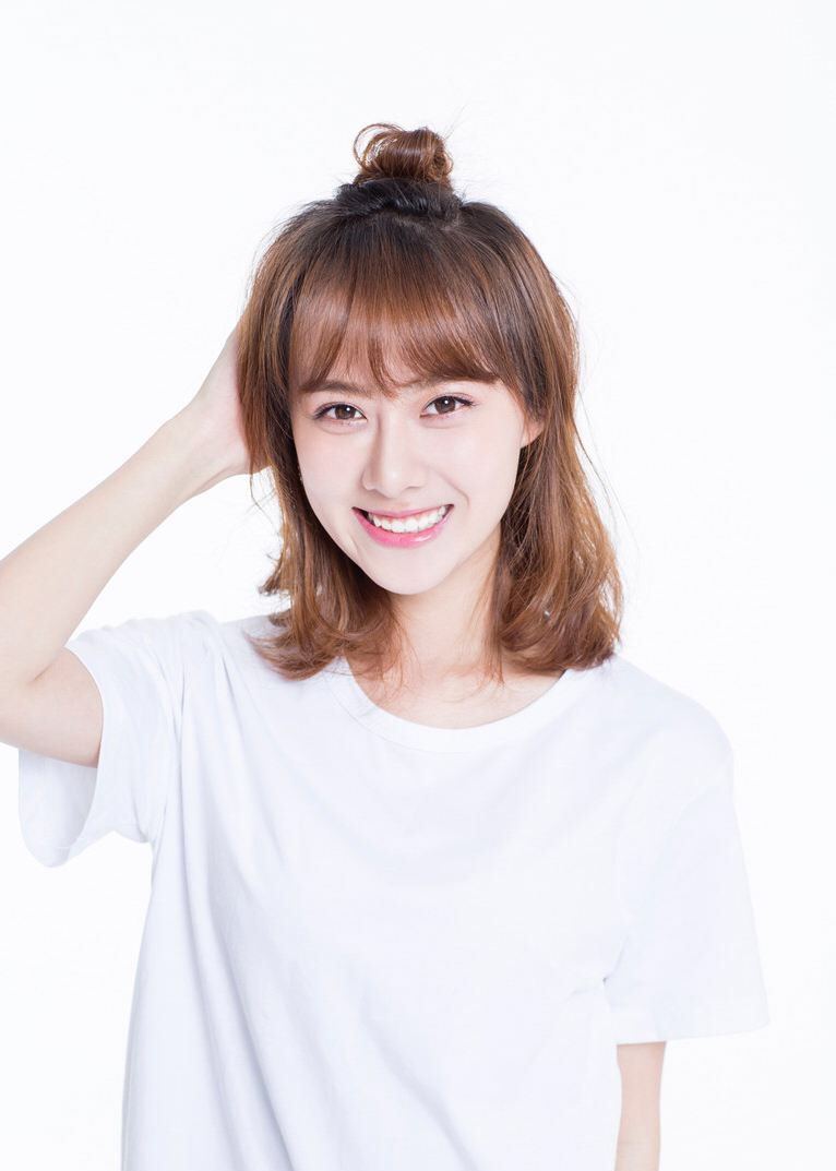 名人诞辰:爽朗热情--曹曦月