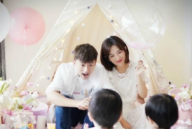 谢娜双胞胎女儿1岁生日,公主房布置粉嫩奢侈,