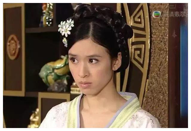 她来自广州！曾是TVB邻家妹妹，无奈转行做骨妹