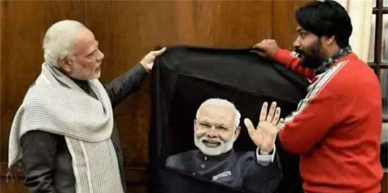 全球唯一公认的缝纫机艺术家用缝纫机画画,画作精美似油画!