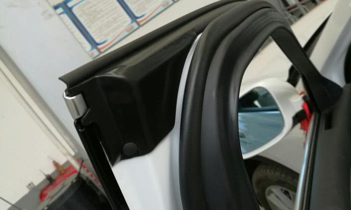 汽车密封胶条怎么保养？多久更换一次最好？听听老司机怎么说