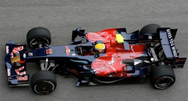 6张赛车图，流线设计的车身很帅气，非常霸气