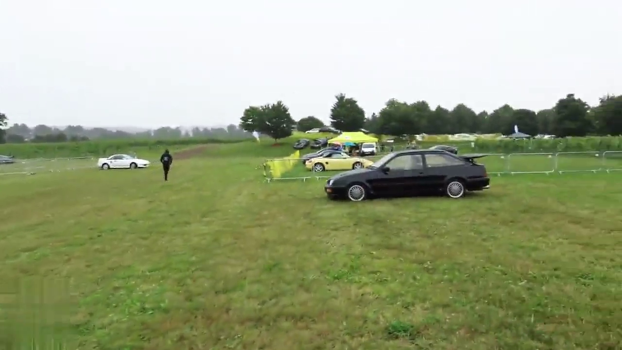 车展现场的一场大雨，让参展车辆暴露了自己的致命弱点！