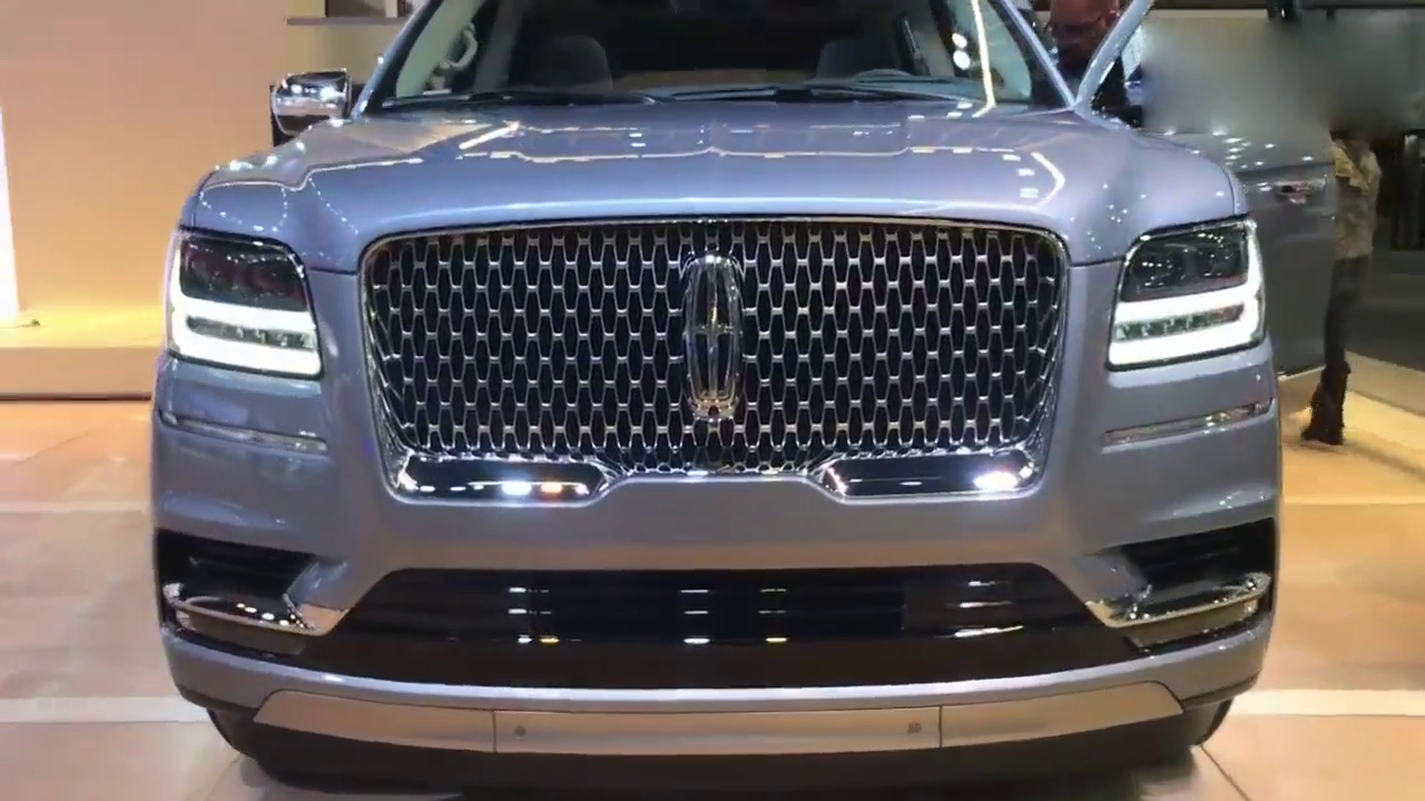 车展体验全新林肯领航员，见到实车就一个字：大！