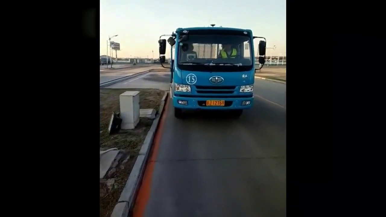 卡车侧方位停车