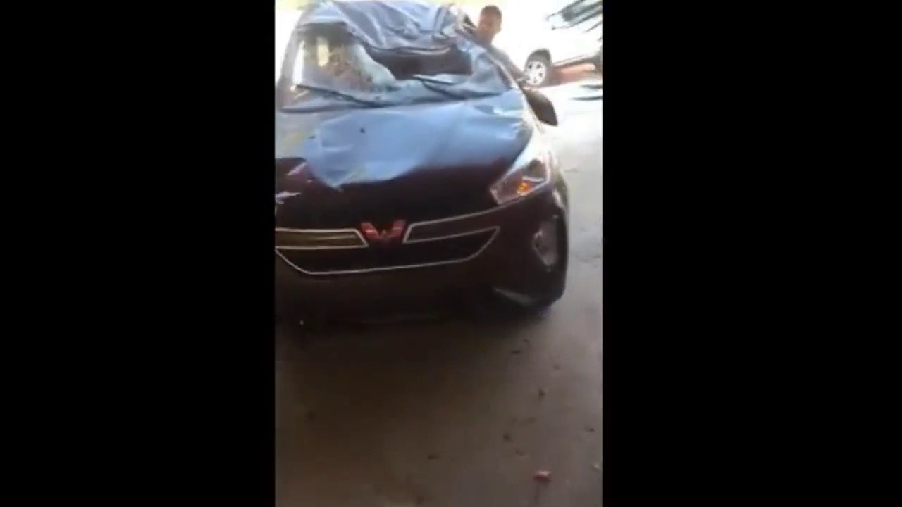 快成敞篷车了，司机头都得伸出车外开