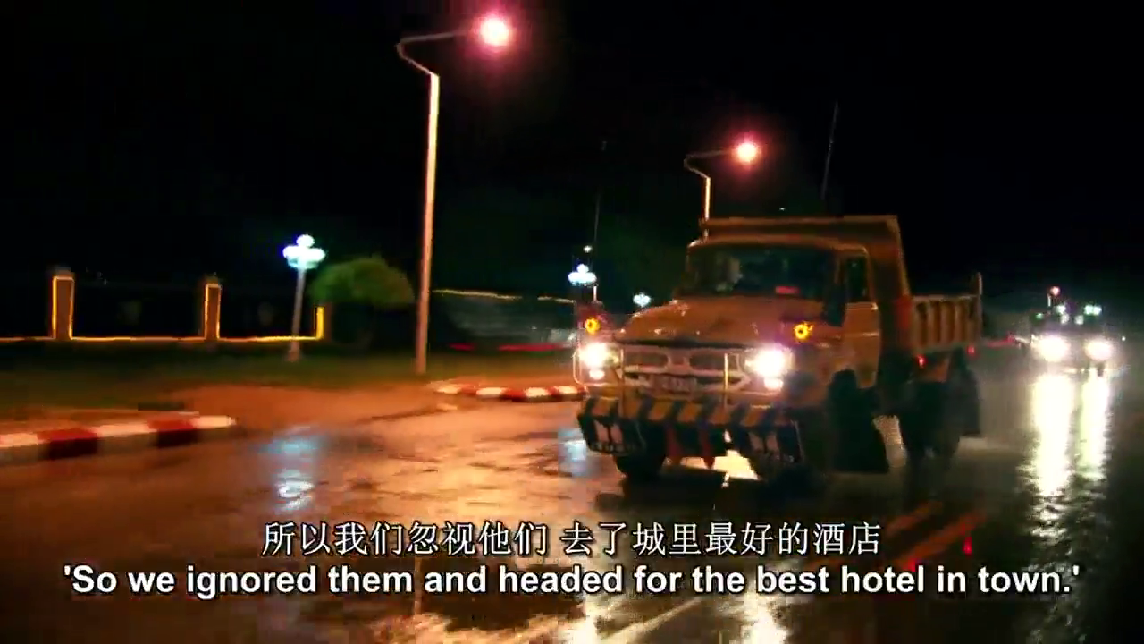 这几个老头子改装了卡车，还不如不改装呢，改装之后那么丑！