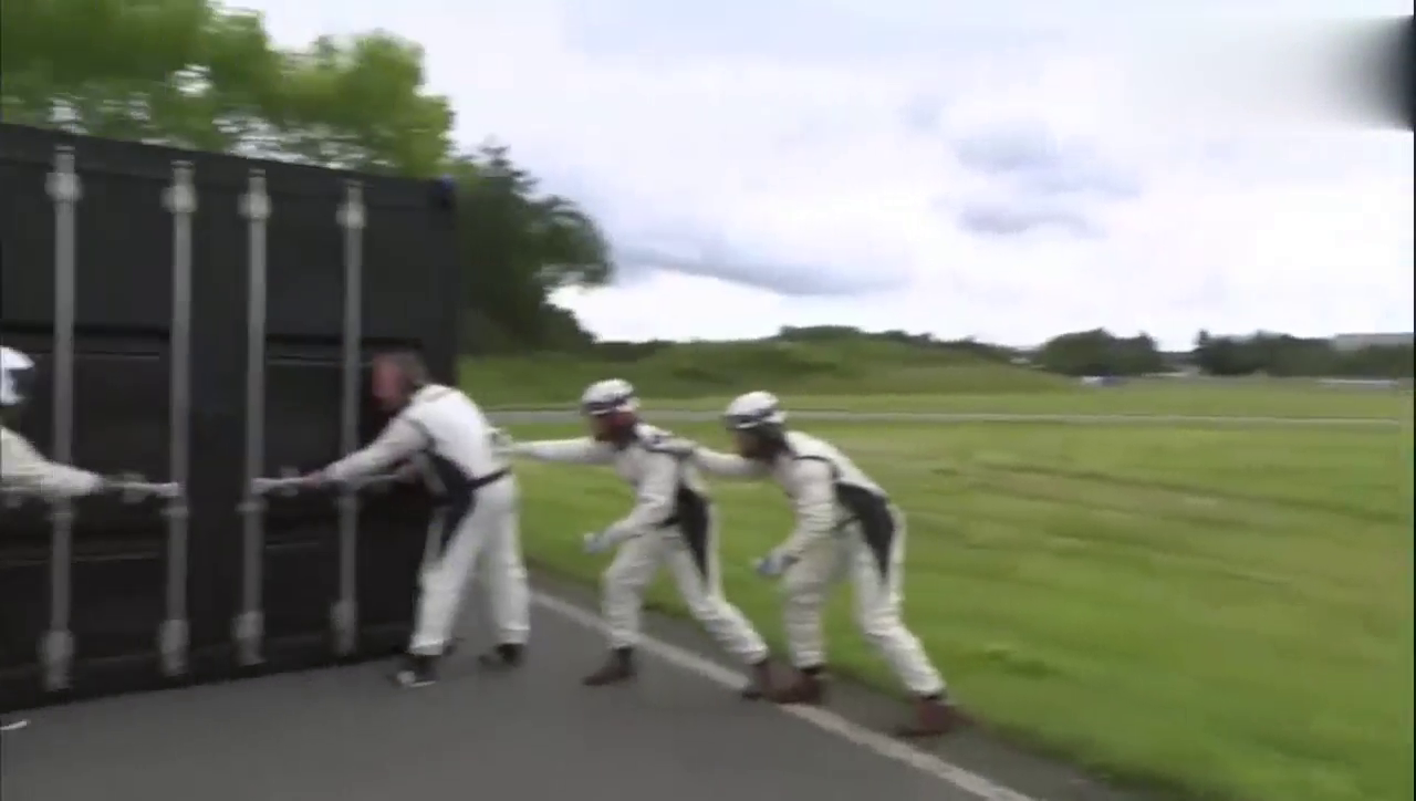 车门打开的瞬间，才知道什么叫真正的超级跑车！
