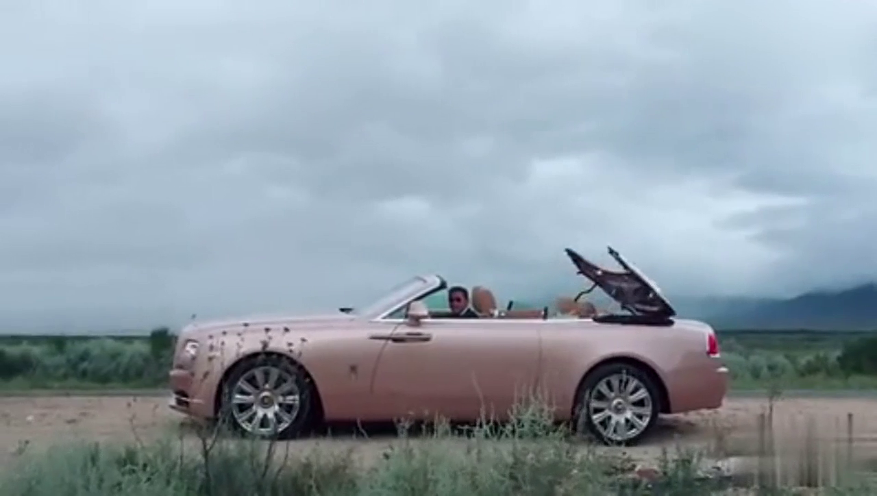 这个跑车也太牛了！准备好了吗？我要开始变型了！