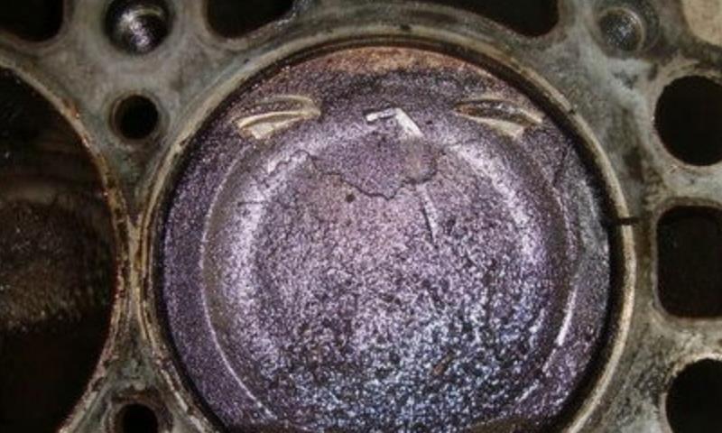 发动机有积碳？维修工：别着急，4个不花钱又实用的方法帮助你！