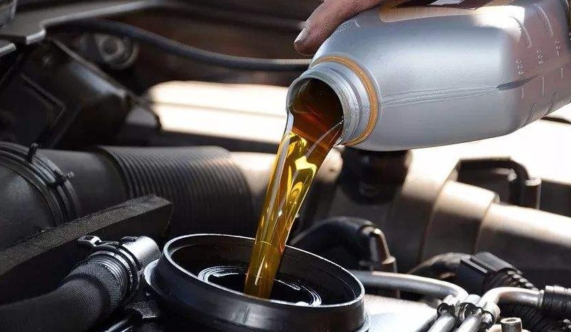机油要5000公里换一次？老司机：瞎扯，不想大修发动机就别那样做