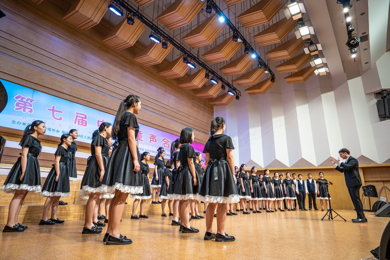 同城约人K歌全攻略：从陌生到麦霸好友的实用进阶指南