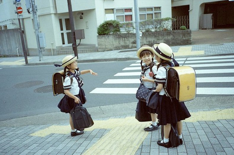 中国小孩什么时候才能像日本小孩一样能自己去上学