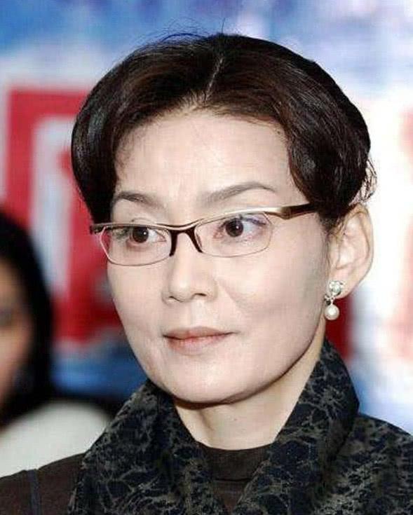 40年前最美的4张脸刘晓庆垫底潘虹第二第一美出天际