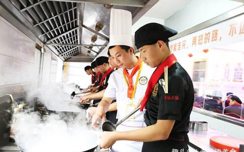 米其林大厨a不用中国不用做菜牛腩厨师,中国厨师一句话莲藕煲菜谱图片