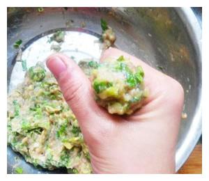 小白菜猪肉丸子，吃过没？营养有味，配方大公开一看就懂