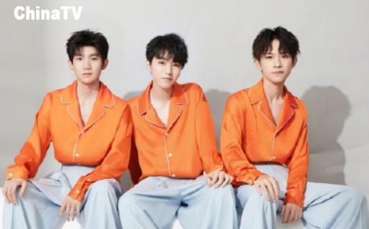 易烊千玺演唱会2017完整版 8dc6-ihmipqw9824027.jpg