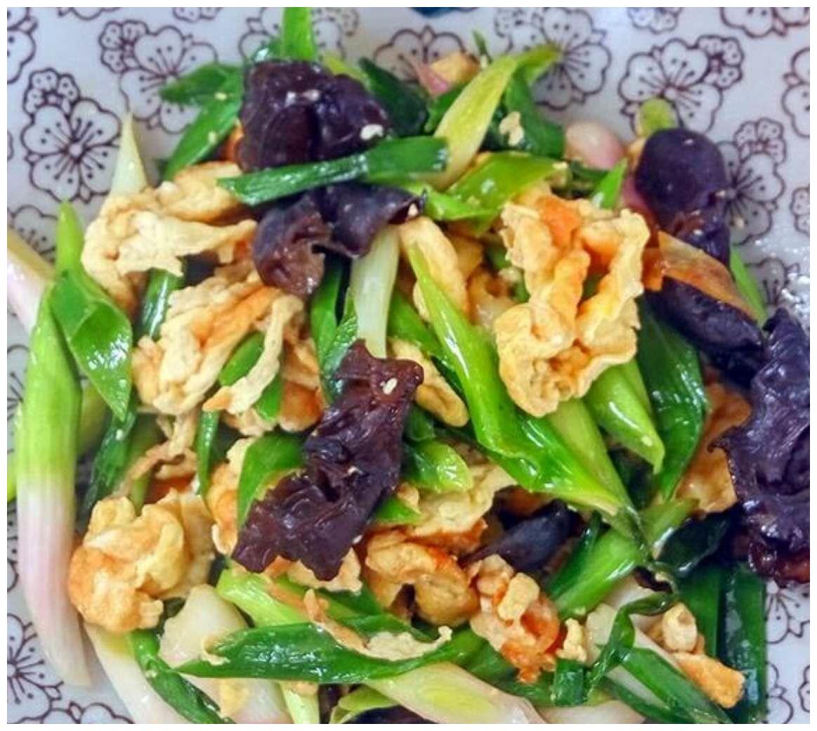 家常美味之—蒜苗木耳炒鸡蛋
