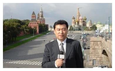 他是清华大学校长的儿子，央视工作32年零失误，为何至今单身？