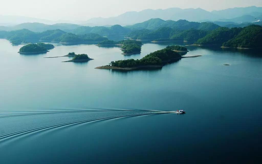 江西名气最大的一个湖泊,是中国第一大淡水湖,湖区