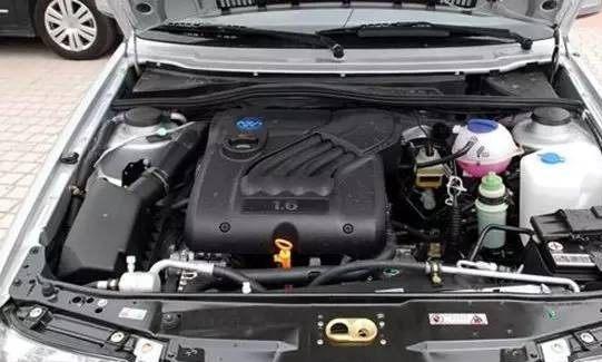 水箱里冷却液多久更换一次？保养水箱有哪些注意事项？