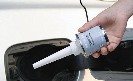 维修工建议：汽车这4个零件最好少保养，不仅没好处，反而在毁车