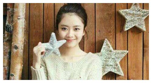 谭松韵突发微博分裂的双子分裂唇, 多种玩儿法