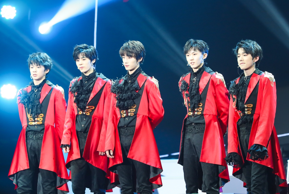 台风少年团图片