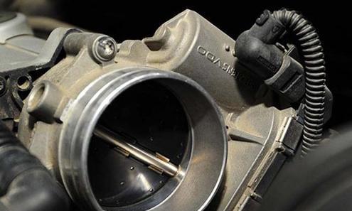 汽车行驶3万多公里后，除了更换机油机滤，还需留意哪些问题