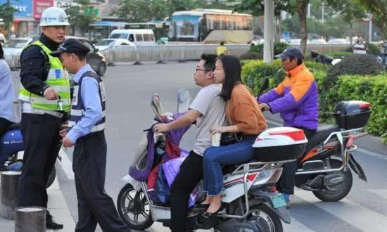 电动车代替品横空出世，不考驾照不上牌，每公里只花8分钱