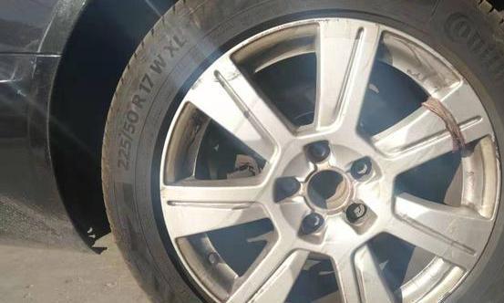 汽车前后轮胎应在多少公里对调一次？这篇文章来给你答案！