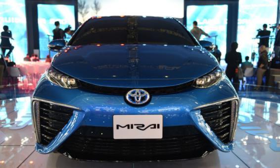 丰田出新能源车，和燃油车一样用，续航不是障碍！