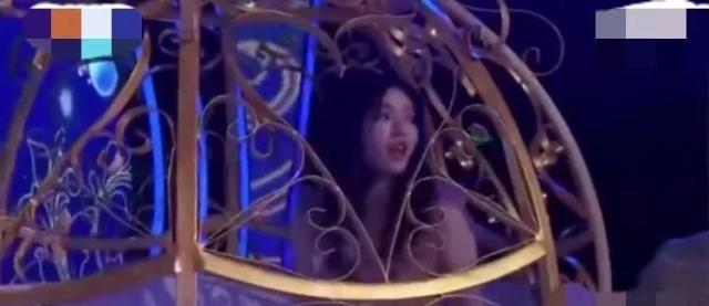 对不上女生王大陆林允现场假唱逗笑口型歌曲还的网友女生朋友想念图片