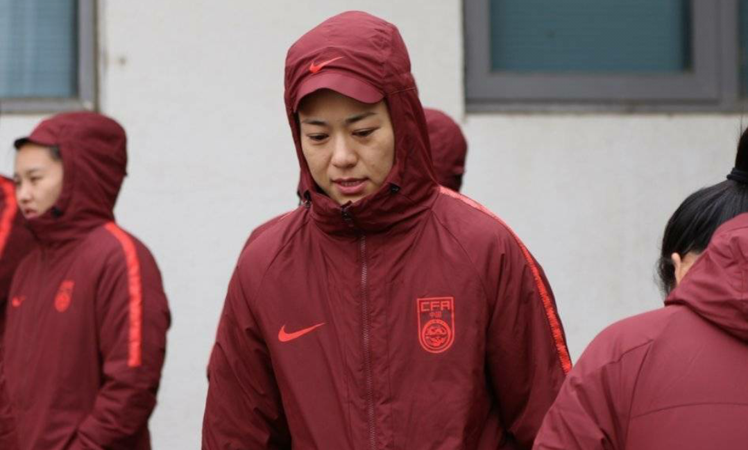 中国女足全体球员结束春节假期,女足前往巴塞