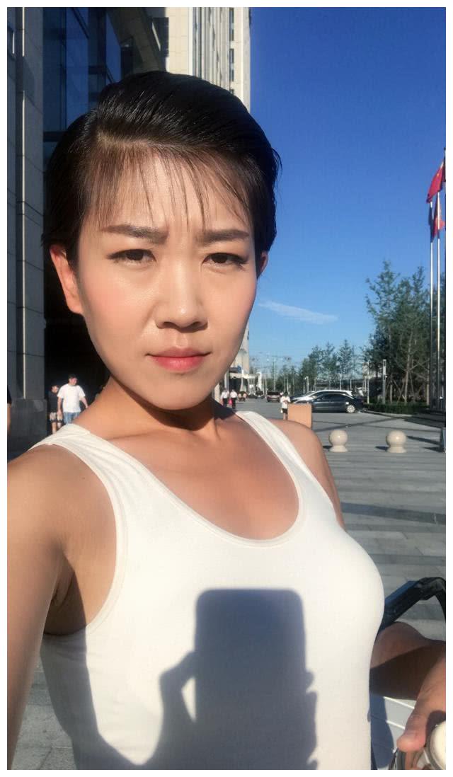 他演的坏人让人有掐死的冲动,长相和演技成鲜明对比,娶一代女神