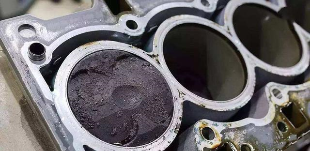 如何判断发动机有没有积碳？看这3点！