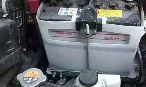 挖机停了一个月，准备开工才发现遇到了大问题！