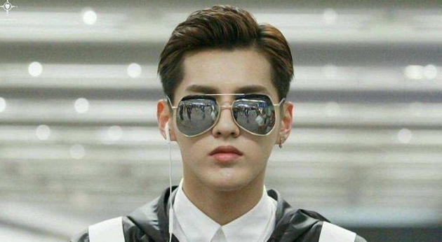 被央视点名的吴亦凡拍过这些电影,你都踩过雷